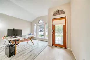 12043 Green Butte Ct, Houston, TX 77044 - Photo 9