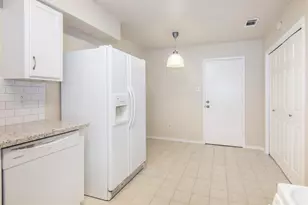 4930 Shadowdale Dr, Houston, TX 77041 - Photo 9