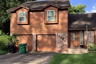 10906 White Thorn St St, Houston, TX 77016 - Photo 5