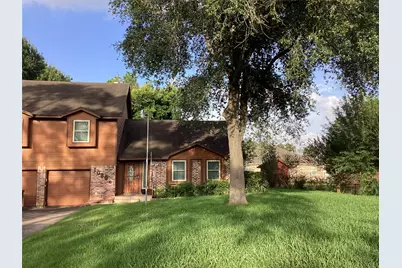 10906 White Thorn St Street, Houston, TX 77016 - Photo 3