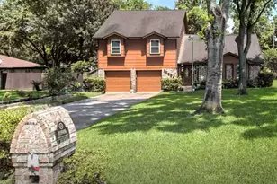 10906 White Thorn St St, Houston, TX 77016 - Photo 1