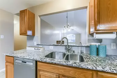 8322 Kingsbridge Meadow Drive, Houston, TX 77083 - Photo 9