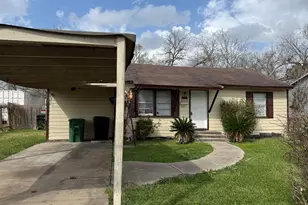 4809 Wenda St, Houston, TX 77033 - Photo 1