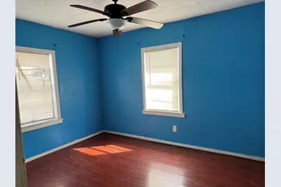 4809 Wenda Street, Houston, TX 77033 - Photo 5