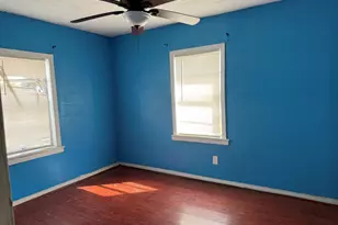 4809 Wenda St, Houston, TX 77033 - Photo 5