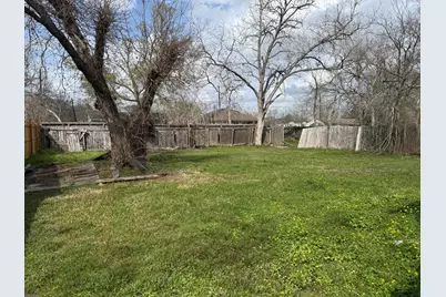 4809 Wenda Street, Houston, TX 77033 - Photo 9