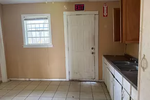 4809 Wenda St, Houston, TX 77033 - Photo 3