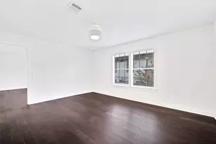 218 W 15th St, Houston, TX 77008 - Photo 5