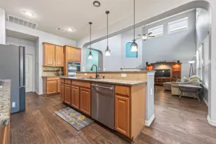 16810 Violet Trace Ct, Cypress, TX 77433 - Photo 15