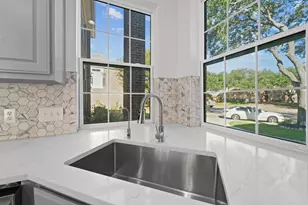 3206 Shadywind Dr, Houston, TX 77082 - Photo 9