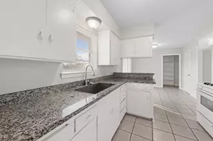 11218 Rebel Rd, Houston, TX 77016 - Photo 3