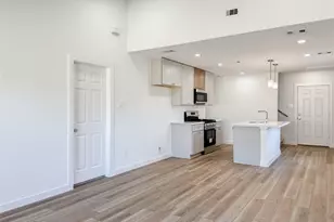 2726 Discovery Trails Ct, Conroe, TX 77301 - Photo 17