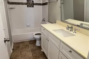 2425 Underwood St, Houston, TX 77030 - Photo 13
