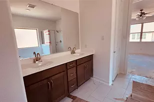 7822 Jasper Mdws Wy, Angleton, TX 77515 - Photo 9