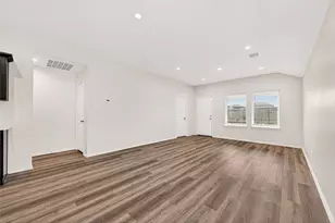 1710 Legacy Hills Dr, Houston, TX 77067 - Photo 5