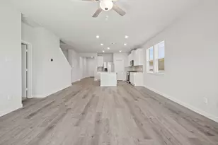 8021 Aquamarine Ct, Texas City, TX 77591 - Photo 11