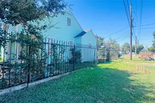 100 Stiles St, Houston, TX 77011 - Photo 3