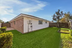 1808 Wren Dr, League City, TX 77573 - Photo 5