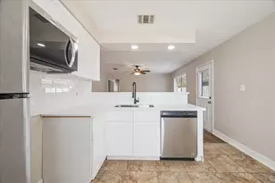 1808 Wren Dr, League City, TX 77573 - Photo 3