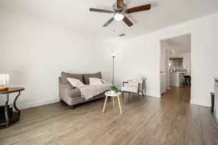 7272 Crownwest St, Houston, TX 77072 - Photo 5