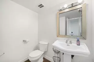 7272 Crownwest St, Houston, TX 77072 - Photo 9