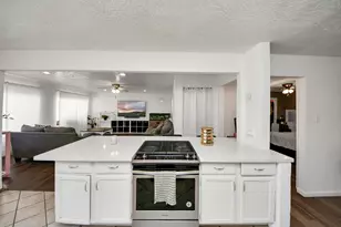 7414 Battlewood Dr, Houston, TX 77040 - Photo 9