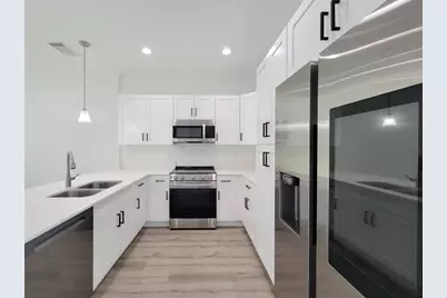 7813 Hirsch Road #B, Houston, TX 77016 - Photo 5