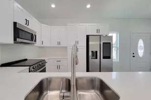 7813 Hirsch Rd, Houston, TX 77016 - Photo 11