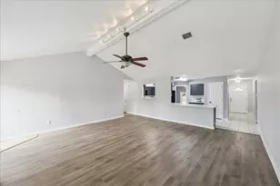 320 Creek Bend Dr, League City, TX 77573 - Photo 15