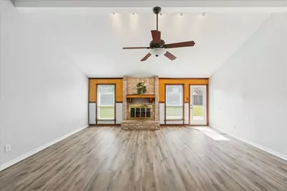 320 Creek Bend Drive, League City, TX 77573 - Photo 13