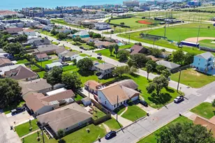 8007 Beluche Dr, Galveston, TX 77551 - Photo 35