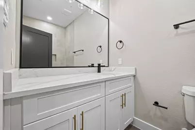 415 Neyland Street, Houston, TX 77022 - Photo 29