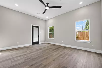 415 Neyland Street, Houston, TX 77022 - Photo 15