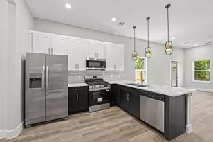 415 Neyland St, Houston, TX 77022 - Photo 11