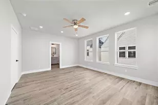 232 W 28th St, Houston, TX 77008 - Photo 5
