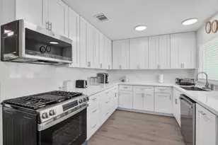 1703 Ansbury Dr, Houston, TX 77018 - Photo 11