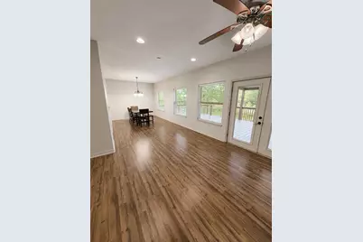 903 S Houston Avenue, Livingston, TX 77351 - Photo 13