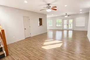 903 S Houston Ave, Livingston, TX 77351 - Photo 11