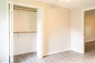 134 E Bernard St, Clute, TX 77531 - Photo 15