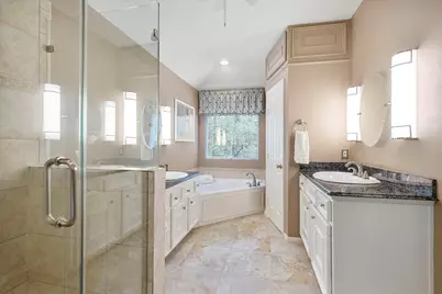 150 W Bristol Oak Circle, The Woodlands, TX 77382 - Photo 27
