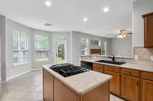 150 W Bristol Oak Cir, The Woodlands, TX 77382 - Photo 19