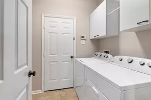 150 W Bristol Oak Cir, The Woodlands, TX 77382 - Photo 21