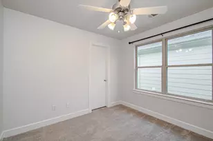 624 E 39th St, Houston, TX 77022 - Photo 31