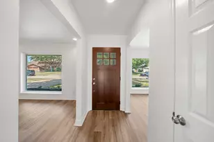 6107 Golden Forest Dr, Houston, TX 77092 - Photo 3