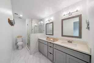 6107 Golden Forest Dr, Houston, TX 77092 - Photo 19