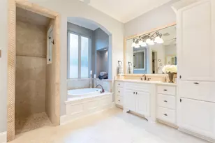 6 Rhapsody Bend Dr, The Woodlands, TX 77382 - Photo 19