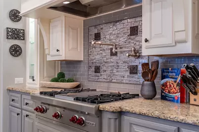 6 Rhapsody Bend Drive, The Woodlands, TX 77382 - Photo 9