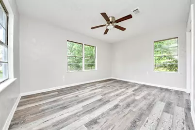 5875 Belcrest Street, Houston, TX 77033 - Photo 15