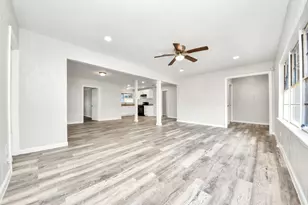 5875 Belcrest St, Houston, TX 77033 - Photo 25