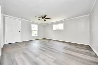5875 Belcrest Street, Houston, TX 77033 - Photo 31